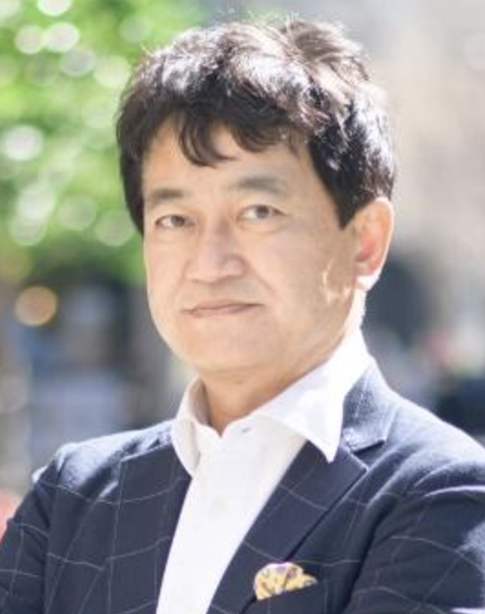 角井 亮一 氏