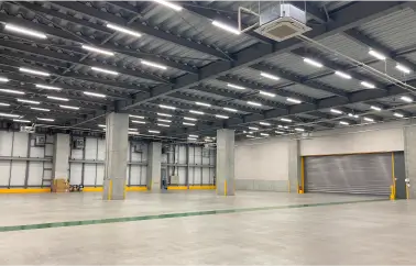 南船橋倉庫内部